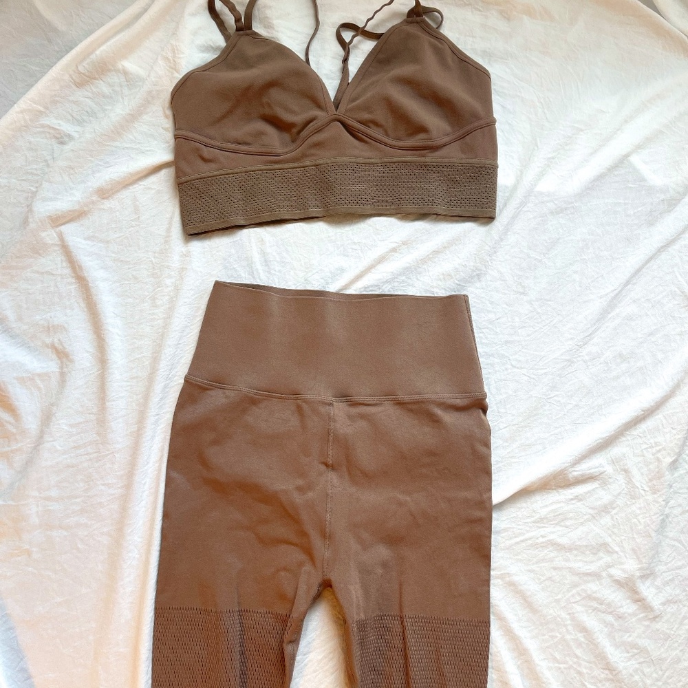 2 Piece set Fabletics brown short sports bra set SZ XL
